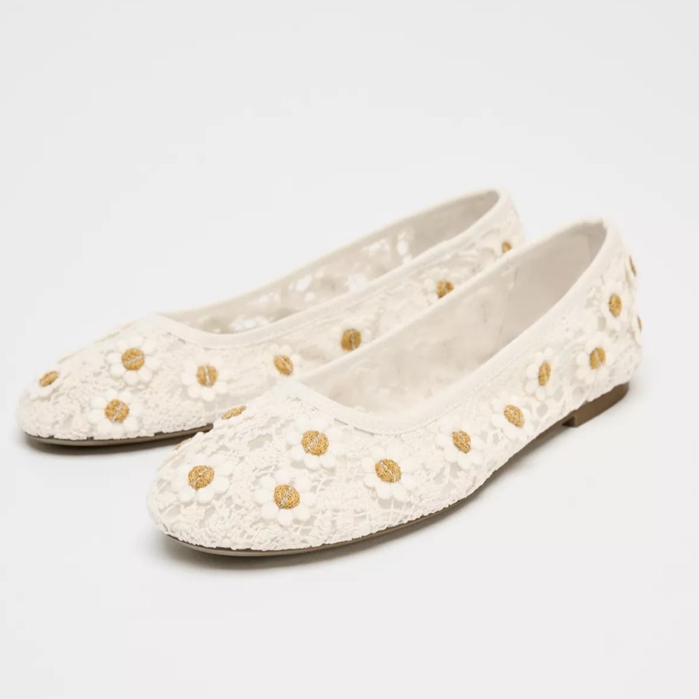 Zara crochet daisy ballet flat